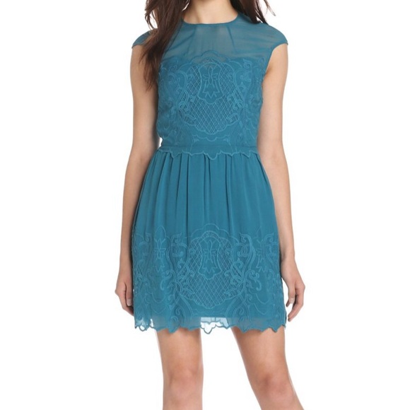 Dolce Vita Dresses & Skirts - Dolce Vita Teal Silk Lace Lined Kloey Dress S